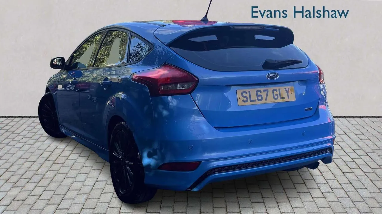 Ford Focus 2017 photo 2