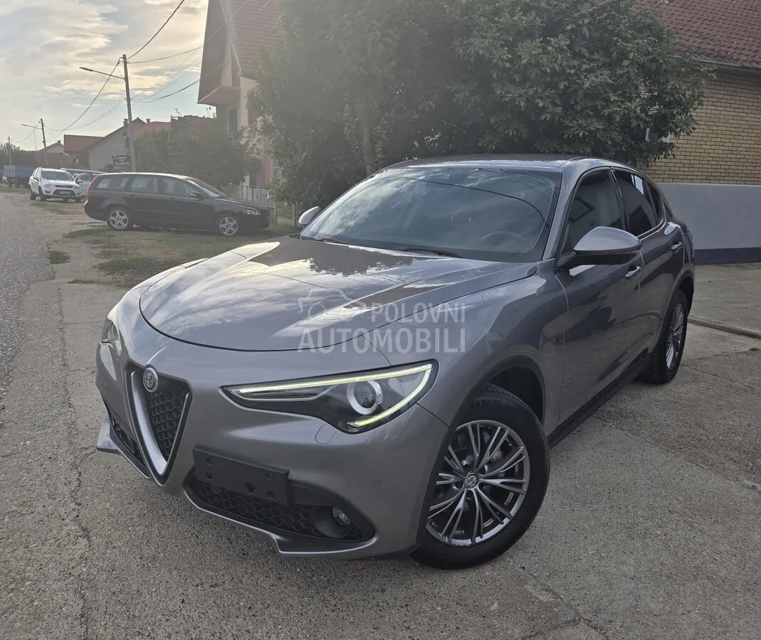 Alfa Romeo Stelvio 2018 photo 2