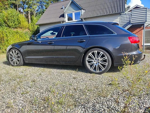 Audi A6 2011 photo 2