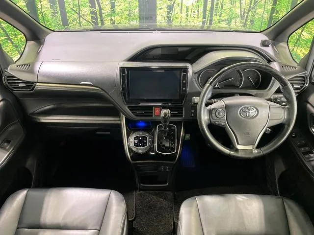 Toyota Esquaise 2016 photo 2
