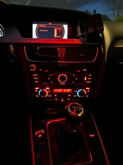 Audi A4 2010 photo 5