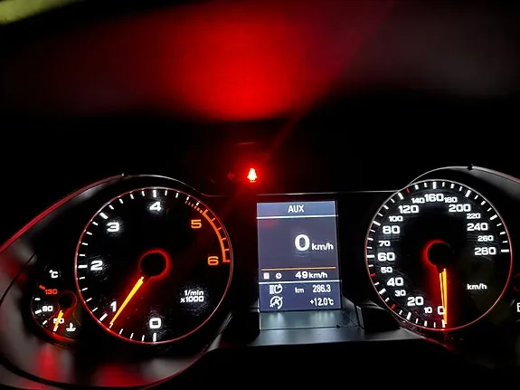 Audi A4 2010 photo 4