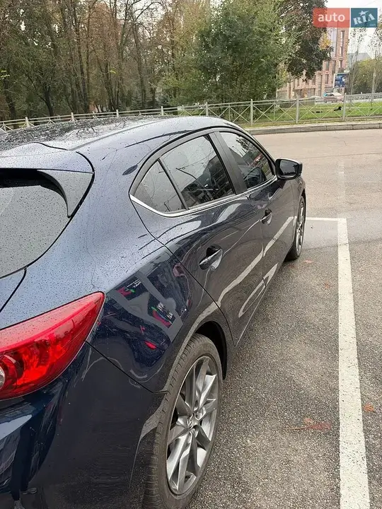 Mazda 3 2018 photo 4