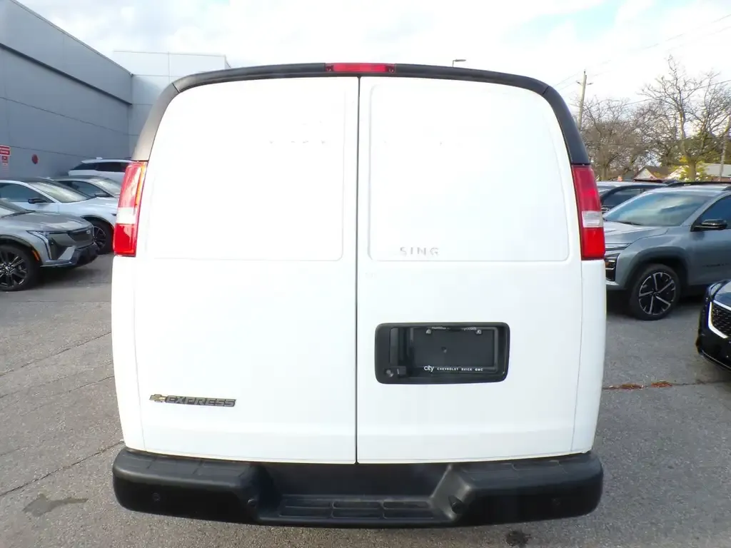 Chevrolet Express 2025 photo 5