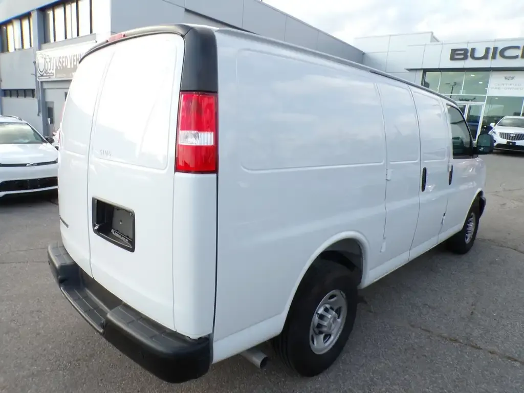 Chevrolet Express 2025 photo 4