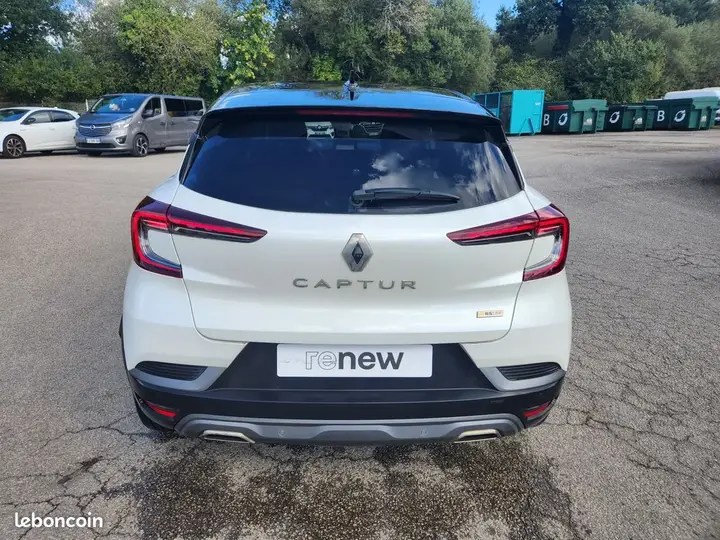 Renault Captur 2023 photo 4