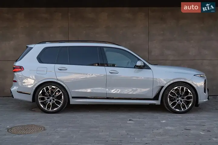 BMW X7 2023 photo 4
