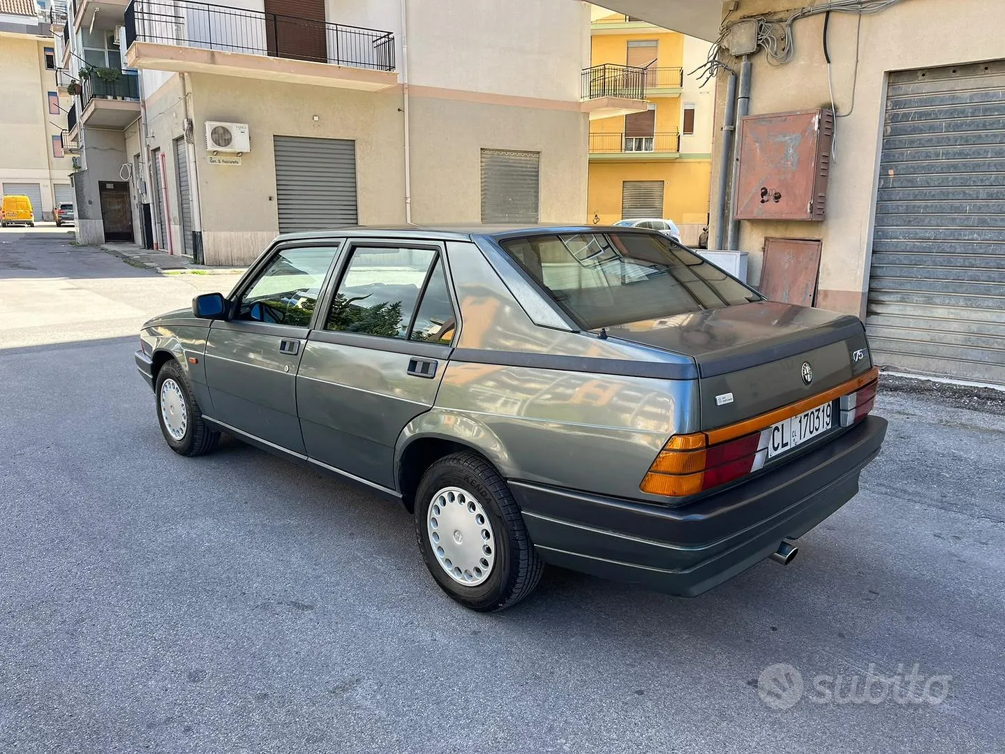 Alfa Romeo 75 1987 photo 4
