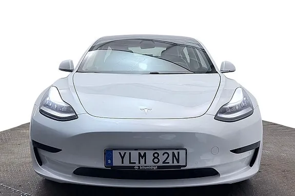 Tesla Model 3 2020 photo 3