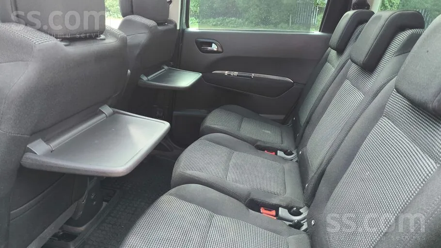 Peugeot 5008 2012 photo 5