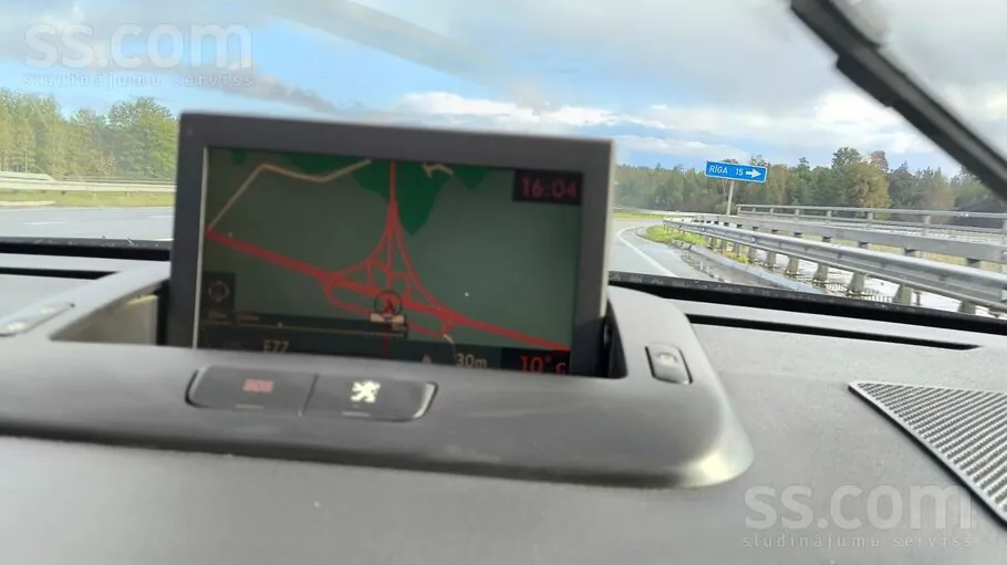 Peugeot 5008 2012 photo 4