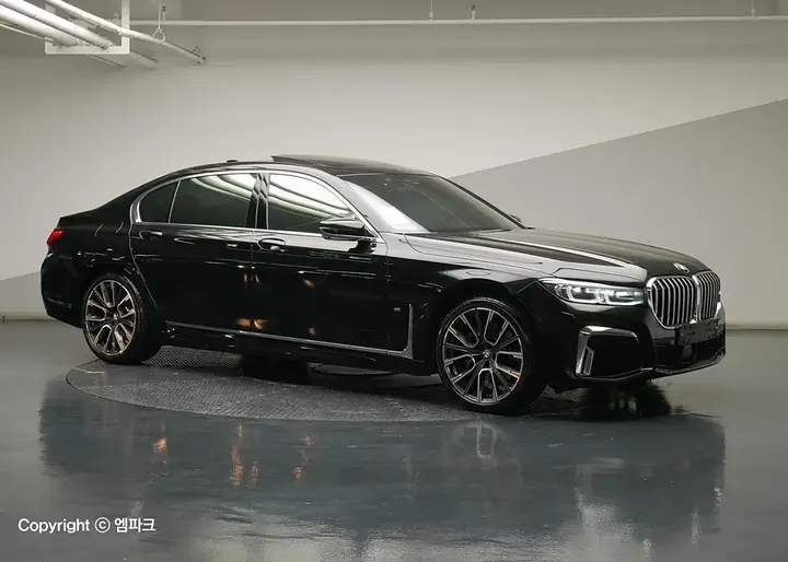BMW 7 Series 2020 photo 4