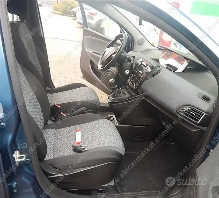 Lancia Ypsilon 2023 photo 5