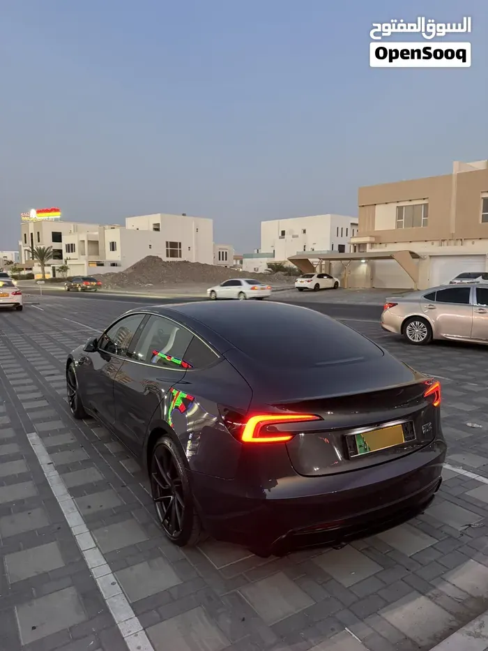 Tesla Model 3 2026 photo 4
