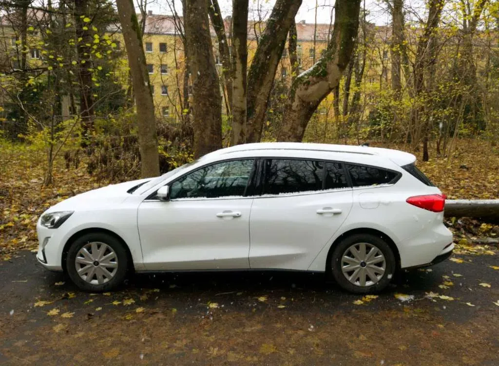Ford Focus 2021 photo 3