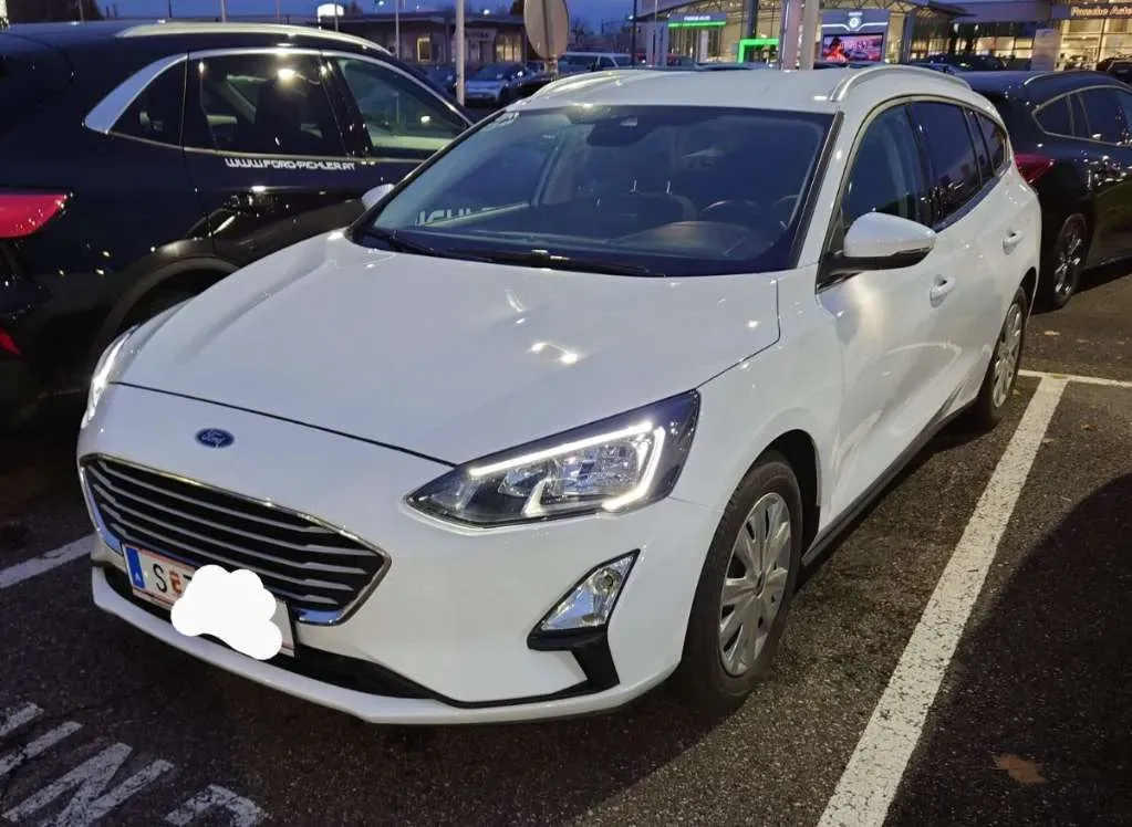 Ford Focus 2021 photo 2