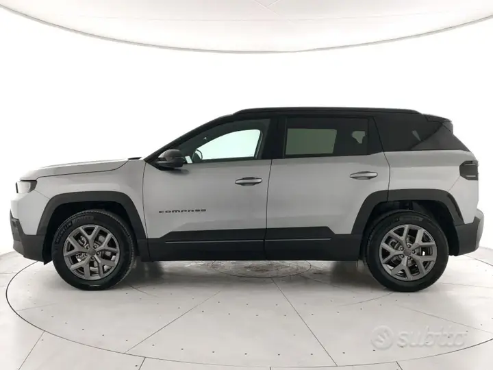 Jeep Compass photo 2