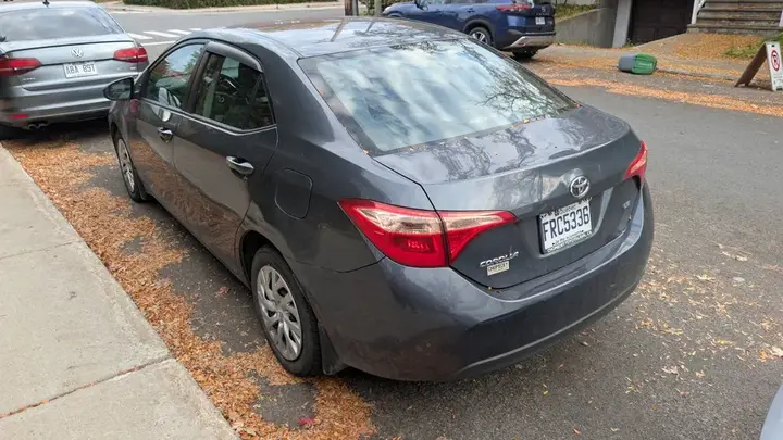 Toyota Corolla 2017 photo 2