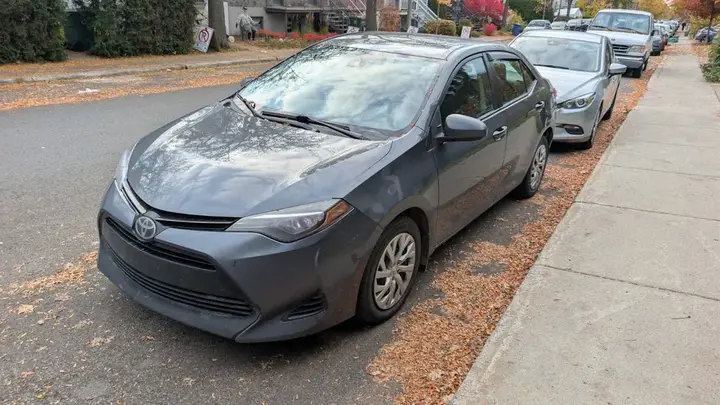 Toyota Corolla 2017 photo 3