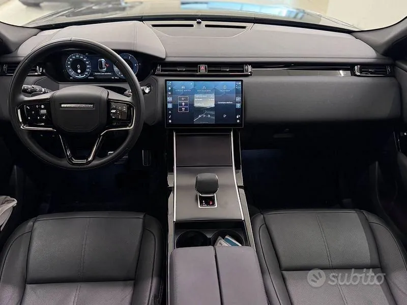 Land Rover Range Rover Velar 2025 photo 3