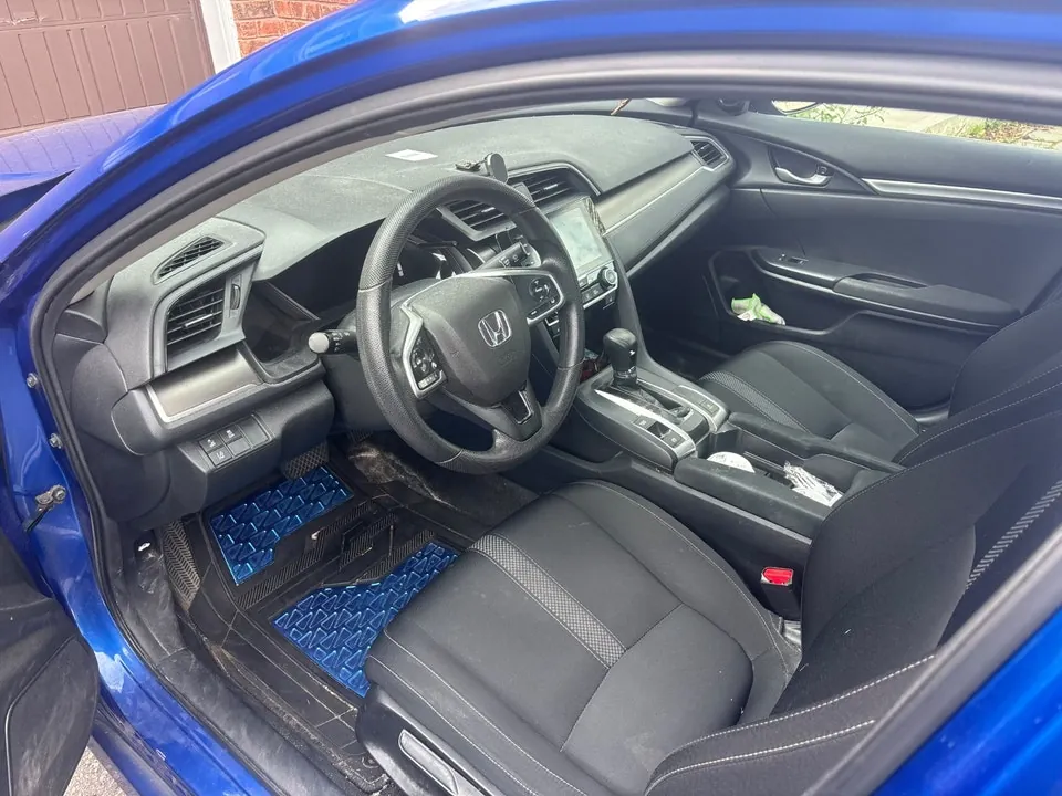 Honda Civic 2019 photo 3