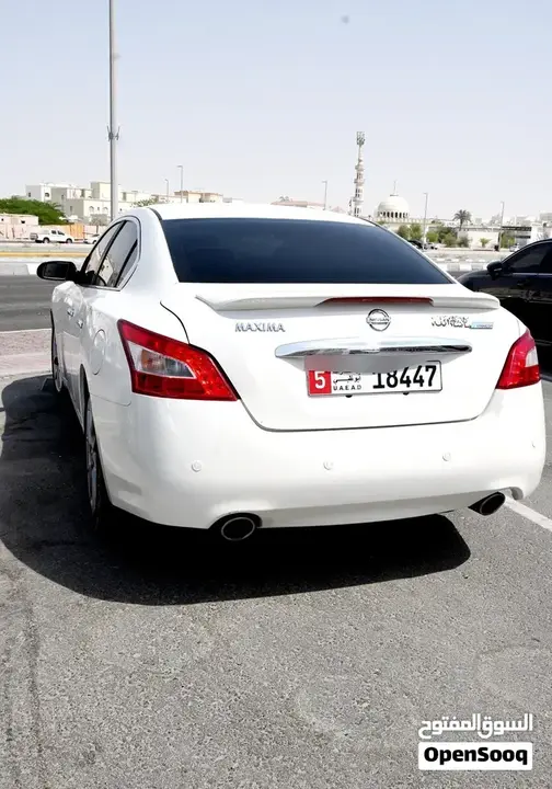 Nissan Maxima 2011 photo 2