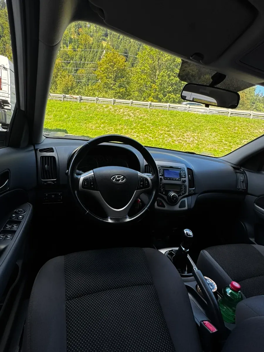 Hyundai I30 2011 photo 2