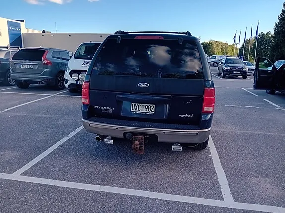 Ford Explorer 2002 photo 3