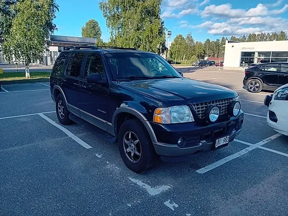 Ford Explorer 2002 photo 2