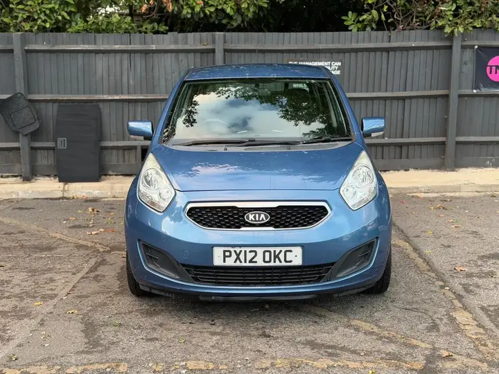 Kia Venga 2012 photo 2