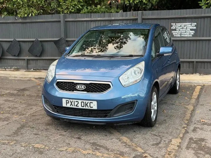 Kia Venga 2012 photo 3