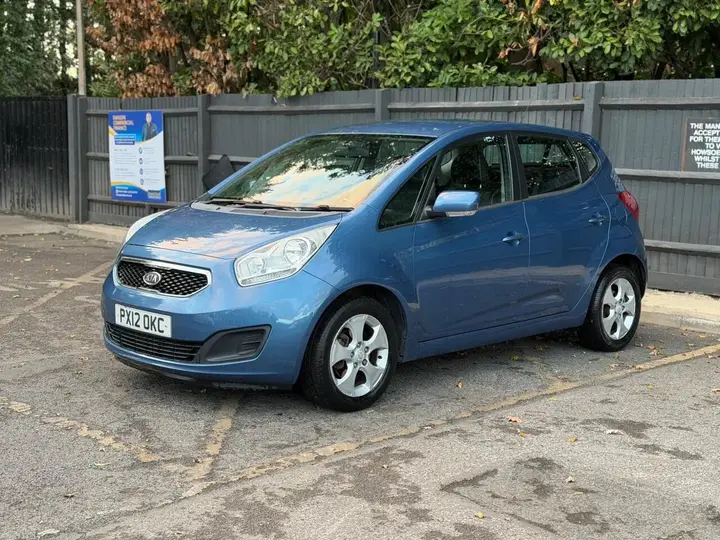 Kia Venga 2012 photo 5