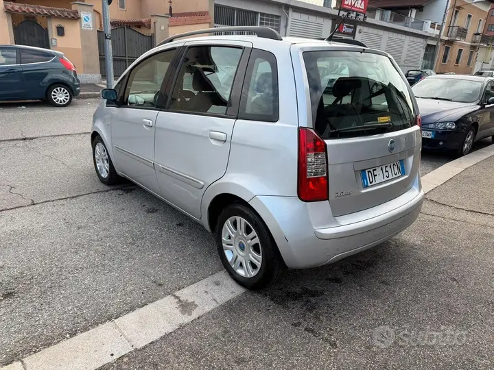 Fiat Idea 2006 photo 2