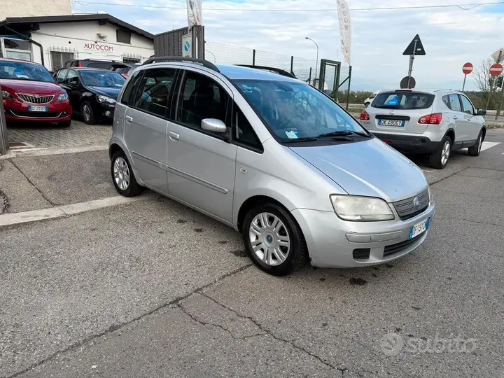 Fiat Idea 2006 photo 4