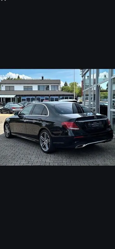 Mercedes-Benz E 220D