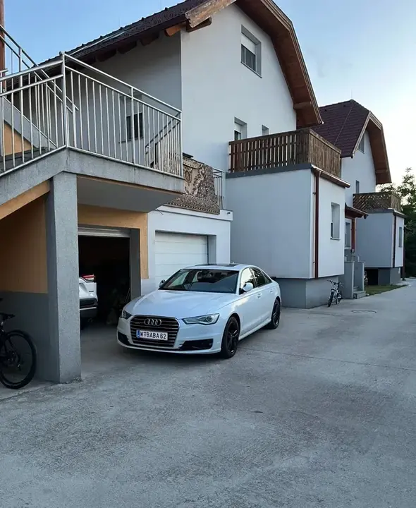 Audi A6 2013 photo 2