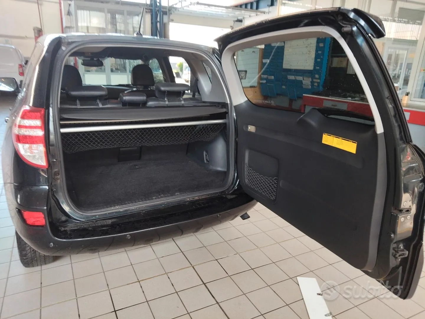 Toyota Rav4 2010 photo 5