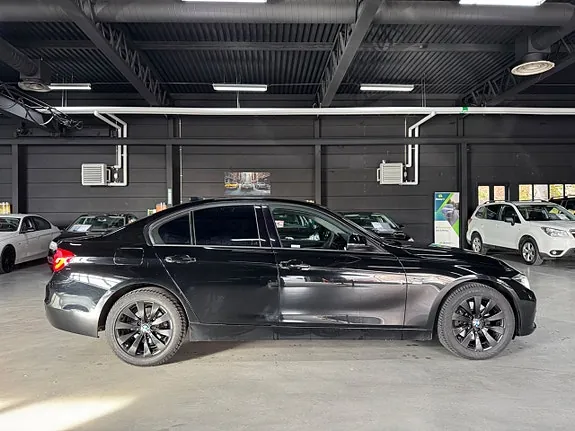 BMW 330I 2017 photo 2