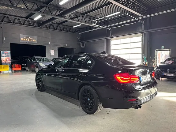 BMW 330I 2017 photo 5