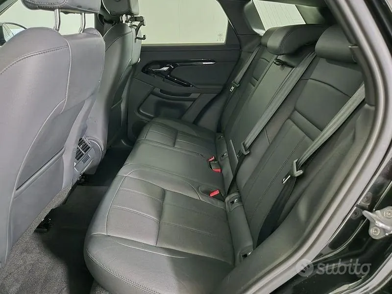Land Rover Range Rover Evoque 2024 photo 5