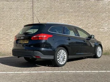 Ford Focus 2015 photo 2