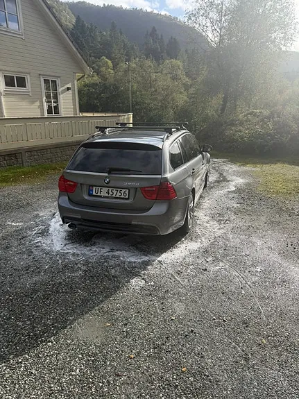 BMW 320D 2010 photo 5