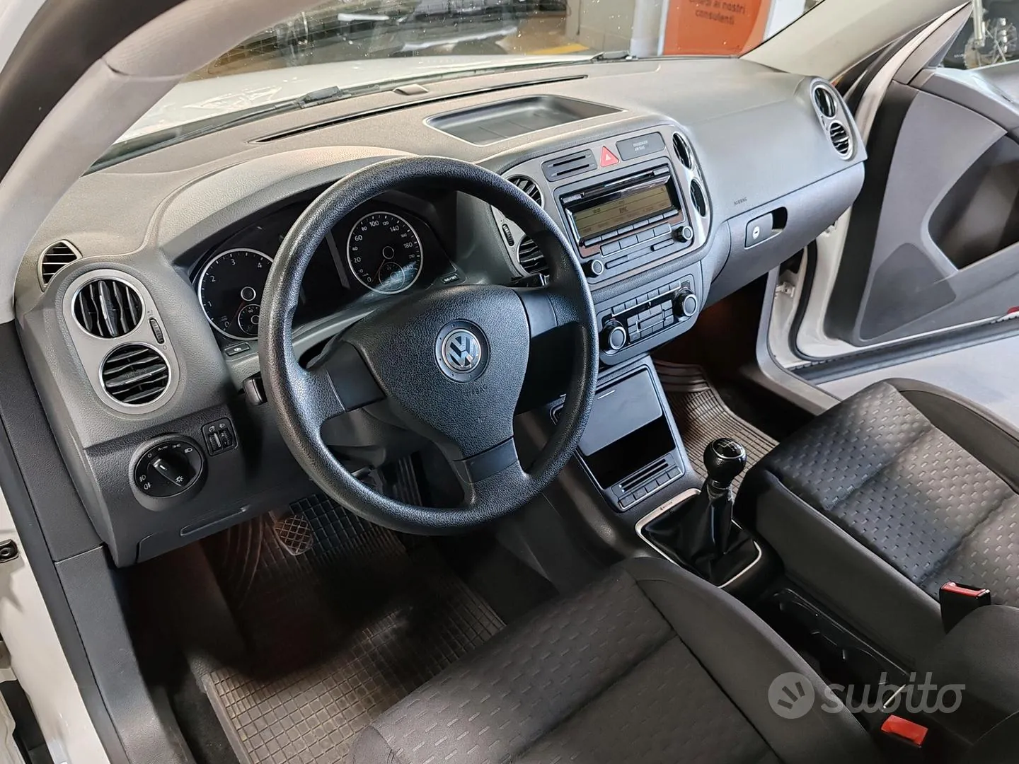 Volkswagen Tiguan 2010 photo 5