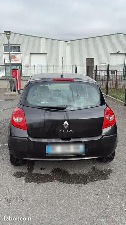 Renault Clio 2008 photo 2