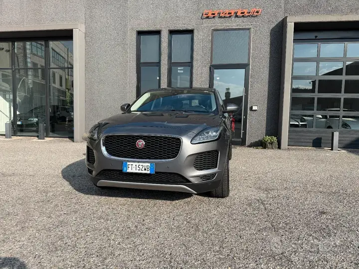 Jaguar E-Pace 2019 photo 2