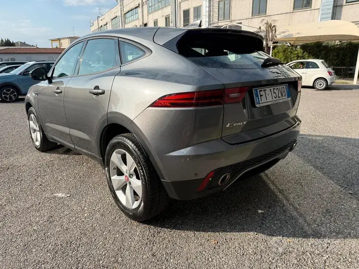 Jaguar E-Pace 2019 photo 5