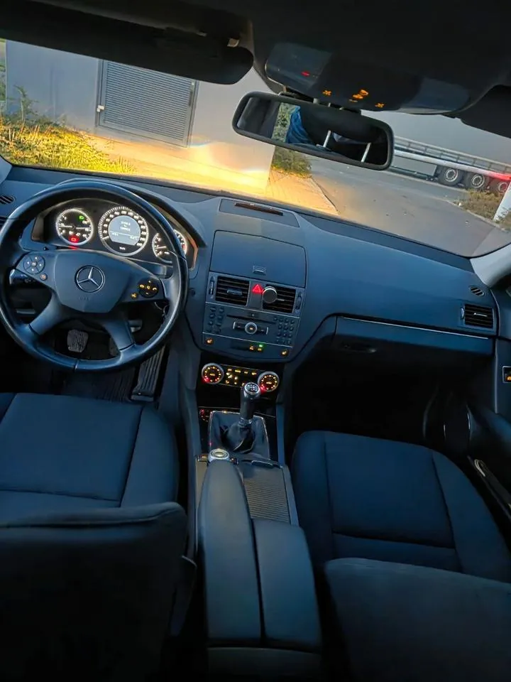 Mercedes-Benz C 180 Cgi