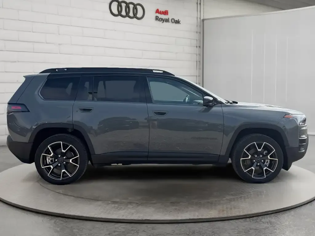 Jeep Cherokee 2026 photo 4