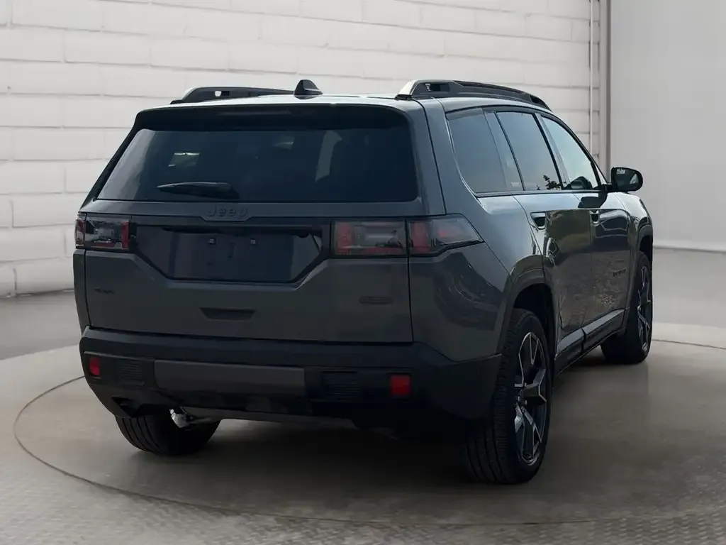 Jeep Cherokee 2026 photo 5