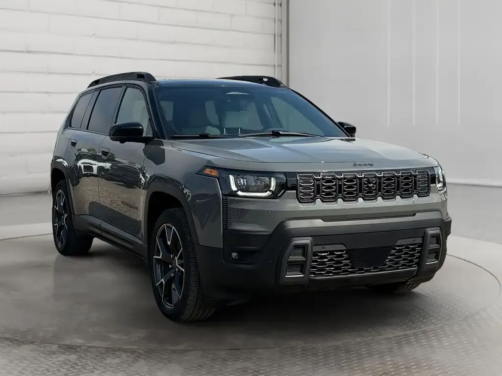 Jeep Cherokee 2026 photo 3